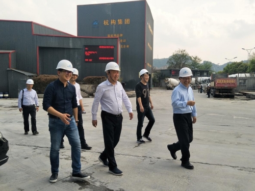 【管理纵横】抢抓机遇 放眼未来 ——尊龙凯时官方网站集团董事长来连毛赴杭构•砼二分公司视察指导工作